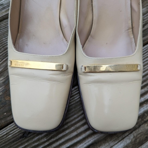 Vintage 80's Gucci Block Heel Square Toe Heels with Gold Etched Buckle - Picture 7 of 8